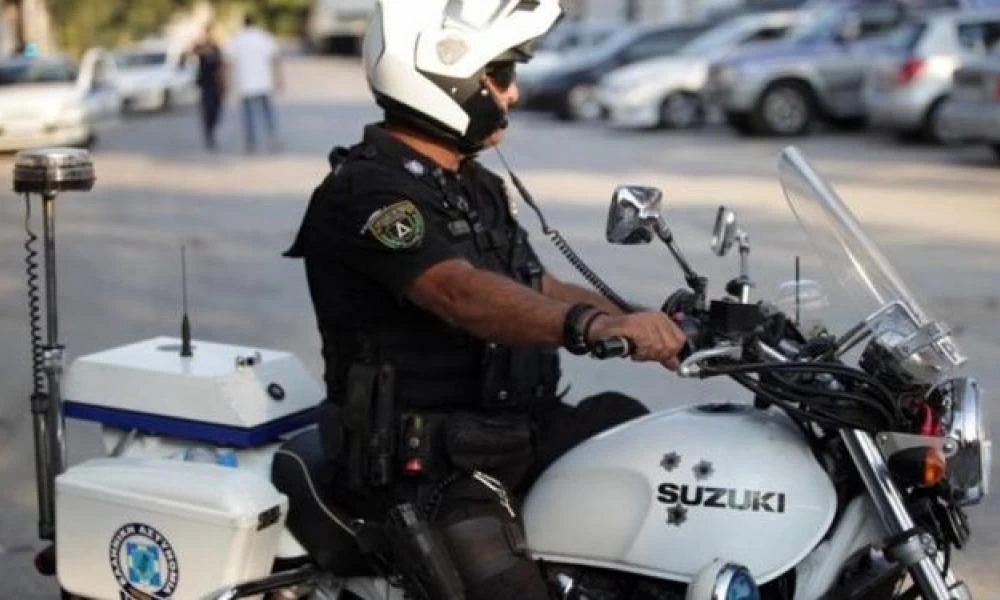 Θεσσαλονίκη: Γυναίκα έφτυσε αστυνομικούς που πήγαν να την συλλάβουν